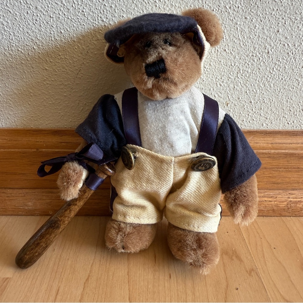 Vintage Boyds Bears 6” Jointed Plush Lou Bearig w/Baseball Bat, Archive Series